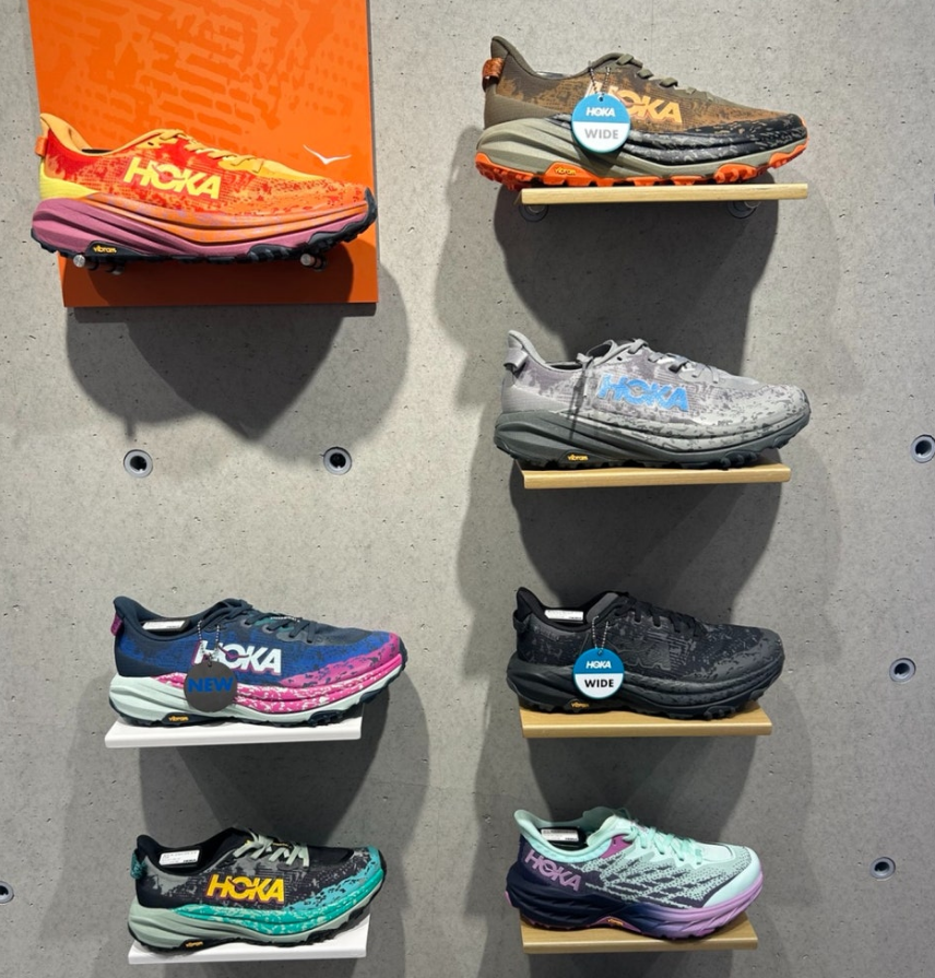 호카 스피드고트 6 매장 진열 (WIDE·컬러 다양)
