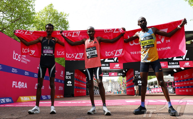 2026 런던 마라톤 1·2·3위 — 사웨·케젤차·키플리모