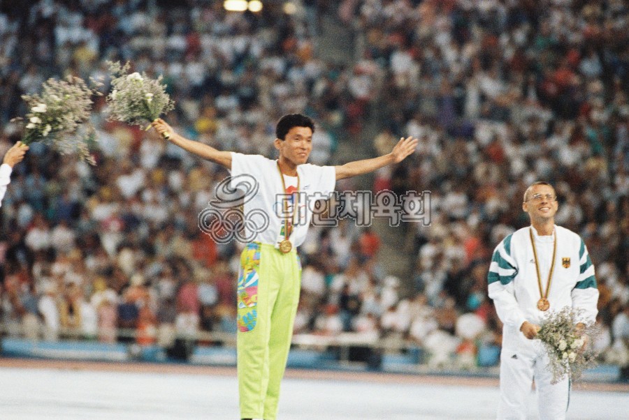1992 바르셀로나 올림픽 마라톤 시상대의 황영조